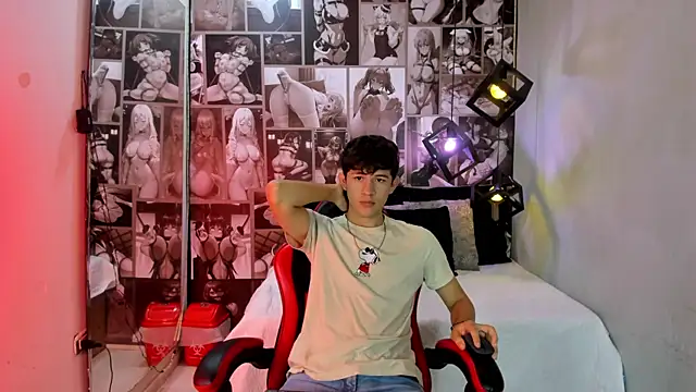 Christian Foxx online show from 04.18.26