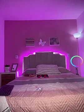 SofiaSiren online show from 03.19.26