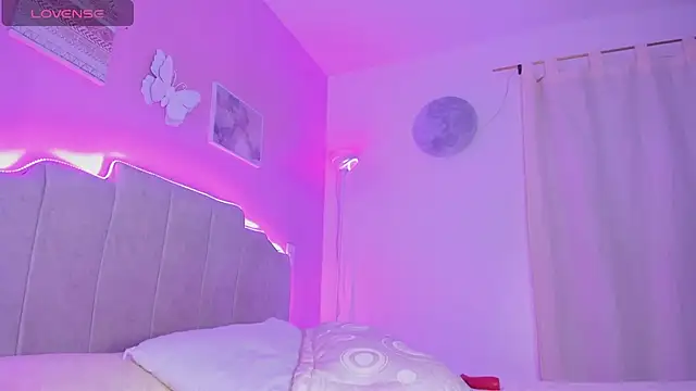 SofiaSiren online show from 04.17.26