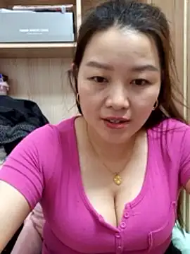 Snapshot of Jennie_dogy chatting on 05.20.26 Jennie dogy online show from 05.20.26