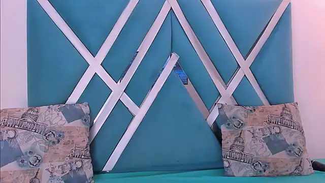 ninameduxx online show from 04.03.26