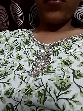 Snapshot of komalsharma99 chatting on 06.04.26 komalsharma99 online show from 06.04.26