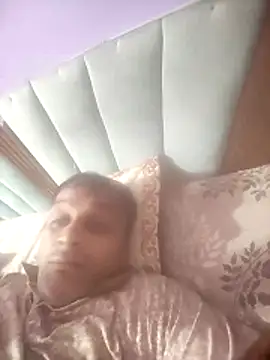 Snapshot of indiandesivillegeboy chatting on 07.02.26 indiandesivillegeboy online show from 07.02.26