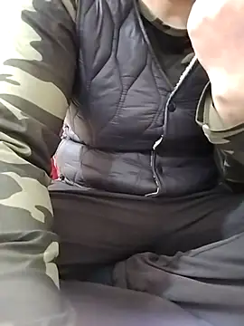 LiilyZi online show from 03.10.26