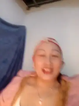 Snapshot of Jolie_sexy chatting on 03.04.26 Jolie sexy online show from 03.04.26