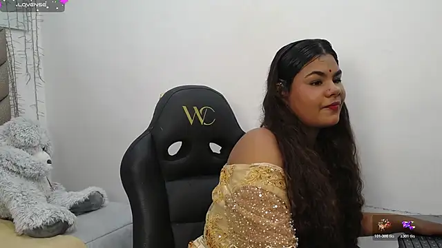 Snapshot of yaazhinii chatting on 02.11.26 yaazhinii online show from 02.11.26