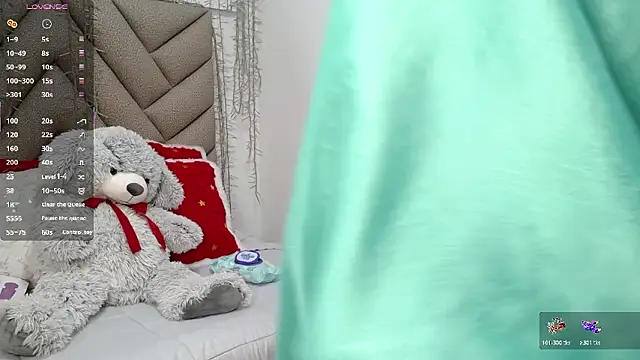 Snapshot of yaazhinii chatting on 02.25.26 yaazhinii online show from 02.25.26