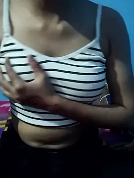 Snapshot of Sexy-Raziya69 chatting on 02.15.26 Sexy-Raziya69 online show from 02.15.26