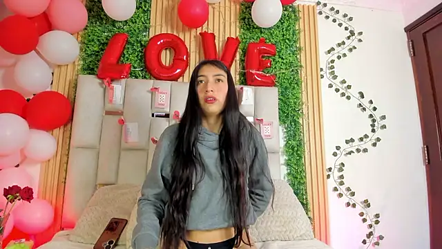 Snapshot of Emma_Nmm chatting on 02.21.26 Emma Nmm online show from 02.21.26