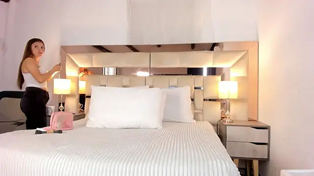 EloiseClairmont online show from 03.25.26