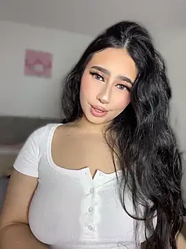 Snapshot of Sofiia_Vegaa chatting on 06.17.26 Sofiia Vegaa online show from 06.17.26