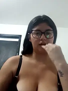 Dahlia-Rose online show from 02.24.26