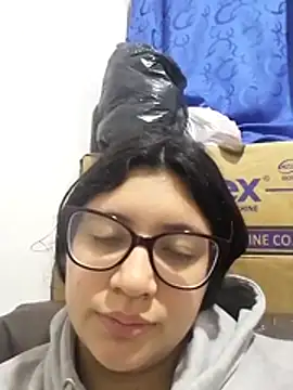 Dahlia-Rose online show from 03.05.26