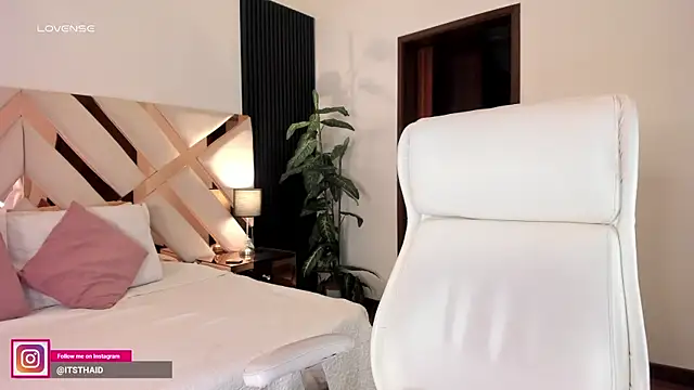 missthailand  online show from 04.13.26