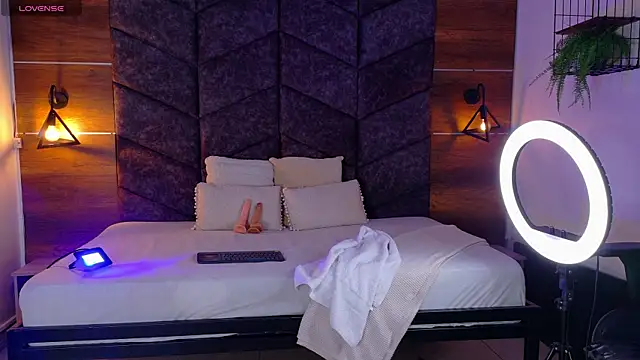 FernandaBrown   online show from 04.17.26