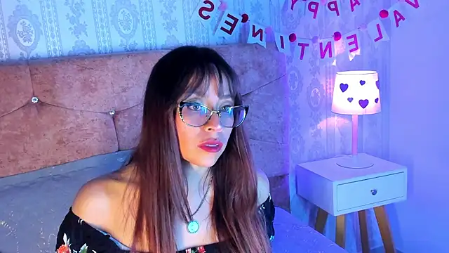 Snapshot of Chloe_Miiler chatting on 02.18.26 Chloe Miiler online show from 02.18.26