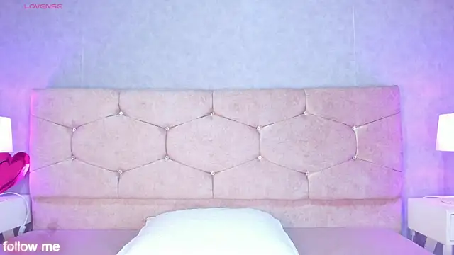 Snapshot of Chloe_Miiler chatting on 02.20.26 Chloe Miiler online show from 02.20.26