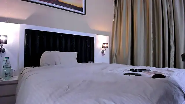 Snapshot of marrena_a chatting on 02.10.26 marrena a online show from 02.10.26