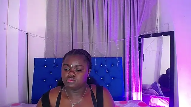 Snapshot of neighbor-ebony chatting on 07.03.26 neighbor-ebony online show from 07.03.26