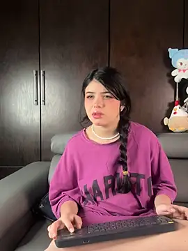 EmilyAndAndrew online show from 04.11.26