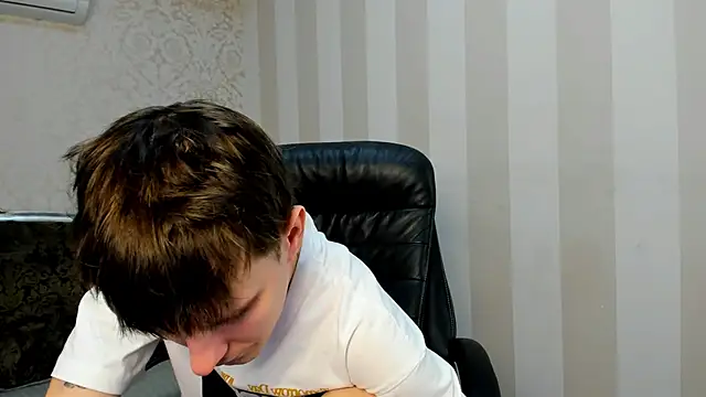 Snapshot of PackBev chatting on 02.26.26 PackBev online show from 02.26.26