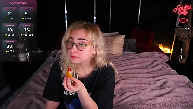 MillaLuxLove online show from 03.27.26