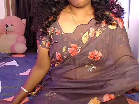 Snapshot of VixenNandhu chatting on 02.06.26 VixenNandhu online show from 02.06.26