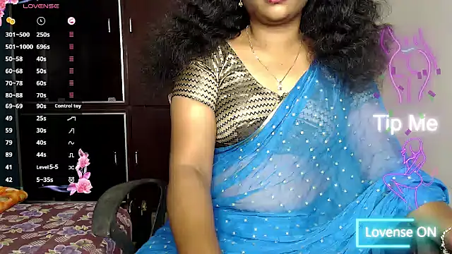 Snapshot of VixenNandhu chatting on 02.27.26 VixenNandhu online show from 02.27.26