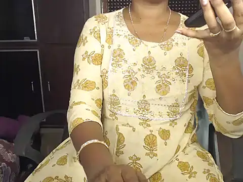 Snapshot of VixenNandhu chatting on 08.07.26 VixenNandhu online show from 08.07.26