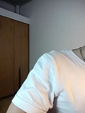 Emmanuel Lust online show from 02.25.26