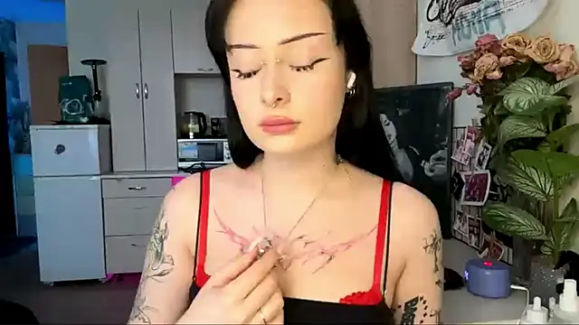 Snapshot of annicefeel chatting on 02.25.26 annicefeel online show from 02.25.26