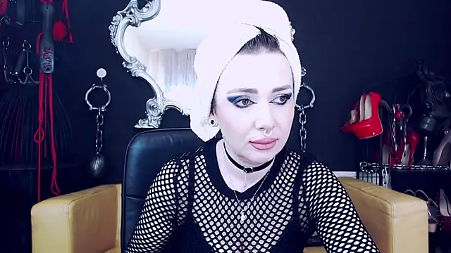 Snapshot of GoddessGeo chatting on 01.31.25 GoddessGeo online show from 01.31.25