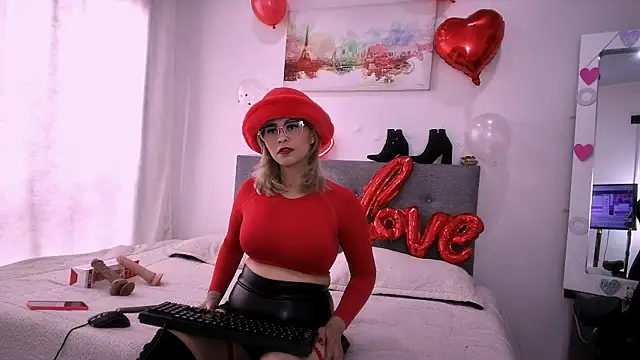 Snapshot of Sharlott_3 chatting on 02.14.26 Sharlott 3 online show from 02.14.26