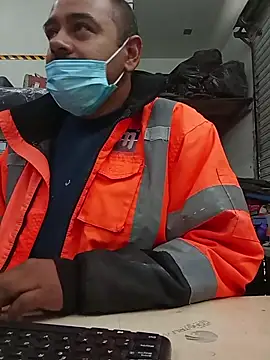 Snapshot of OMARMEX1 chatting on 04.06.26 OMARMEX1 online show from 04.06.26