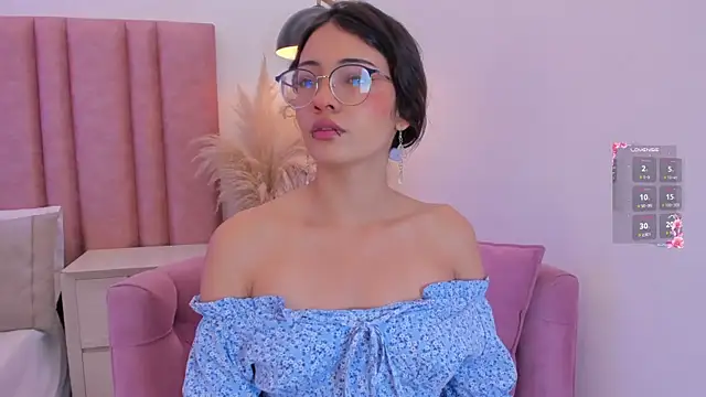 im lily  online show from 04.18.26