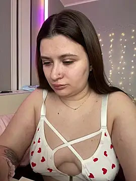 Snapshot of lipsi_vikki chatting on 02.19.26 lipsi vikki online show from 02.19.26