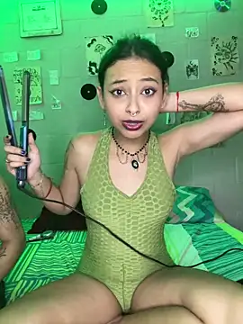 Snapshot of its_hada_ chatting on 04.02.26 its hada online show from 04.02.26