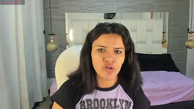 Snapshot of Thaliaa_Lopez chatting on 02.17.26 Thaliaa Lopez online show from 02.17.26