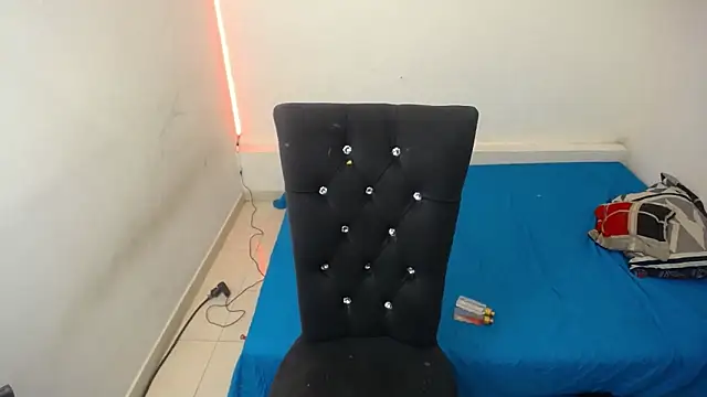 Snapshot of Naomy_Reiden chatting on 02.12.26 Naomy Reiden online show from 02.12.26