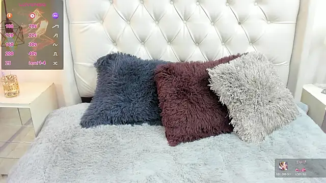 lucyscay  online show from 03.08.26