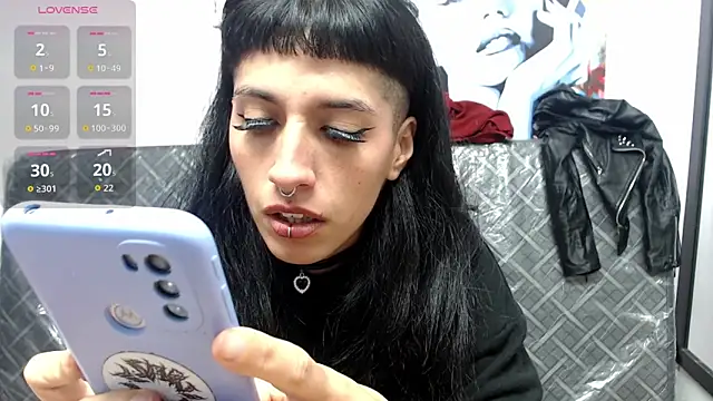 FRANCESCA LOVE  online show from 04.18.26