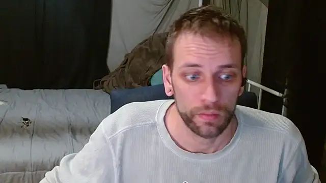 Snapshot of cguffey2284 chatting on 02.19.26 cguffey2284 online show from 02.19.26