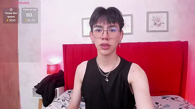 Snapshot of Demian_Hush chatting on 03.04.26 Demian Hush online show from 03.04.26