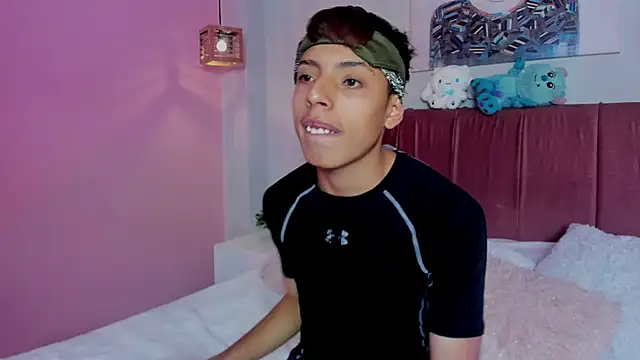 Snapshot of _camilo_ortiz chatting on 06.18.26 camilo ortiz online show from 06.18.26