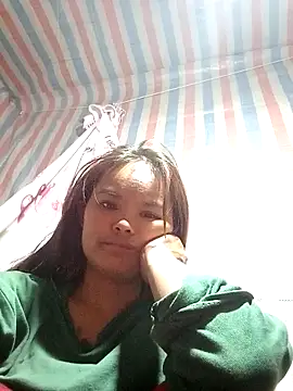 Snapshot of Luminana chatting on 02.25.26 Luminana online show from 02.25.26