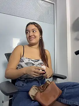 Emily Harpeer online show from 04.18.26