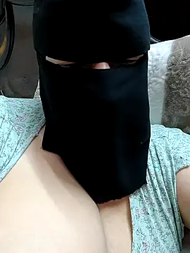 Warda Egy online show from 04.19.26