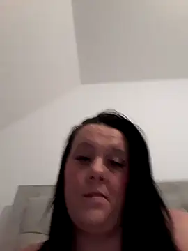 Snapshot of louisa36 chatting on 02.11.26 louisa36 online show from 02.11.26