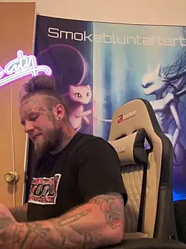 Snapshot of Smokebluntafterblunt chatting on 06.16.26 Smokebluntafterblunt online show from 06.16.26