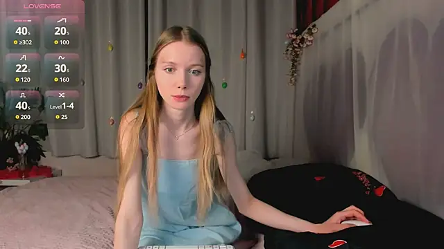 Snapshot of lada2k4 chatting on 04.28.26 lada2k4 online show from 04.28.26